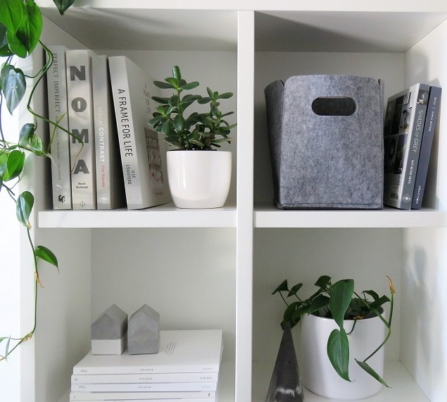 how to style a shelf